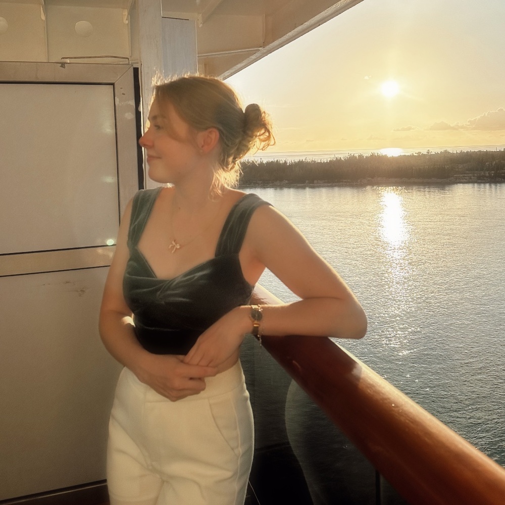 Meet your Posher, Chloe